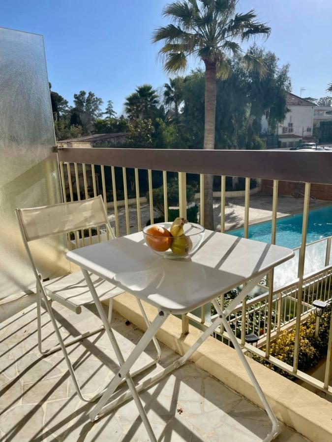 Seafront One Bedroom Apartment With A Terrasse Swimming Pool And A Parking Antibes Exteriör bild