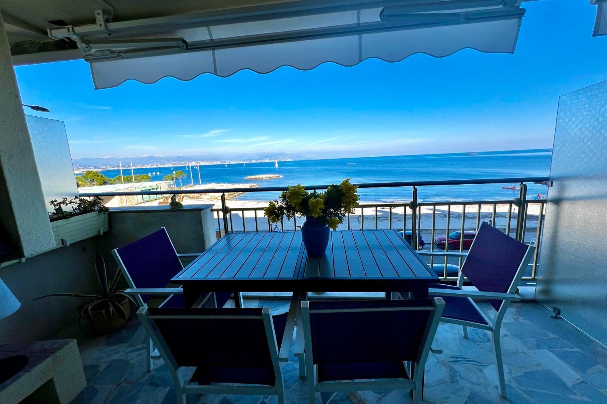 Seafront One Bedroom Apartment With A Terrasse Swimming Pool And A Parking Antibes Exteriör bild